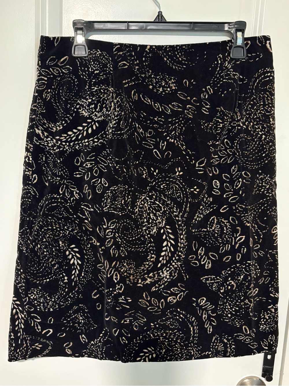 Van Heusen Black & Cream Paisley Pencil Skirt Size 12